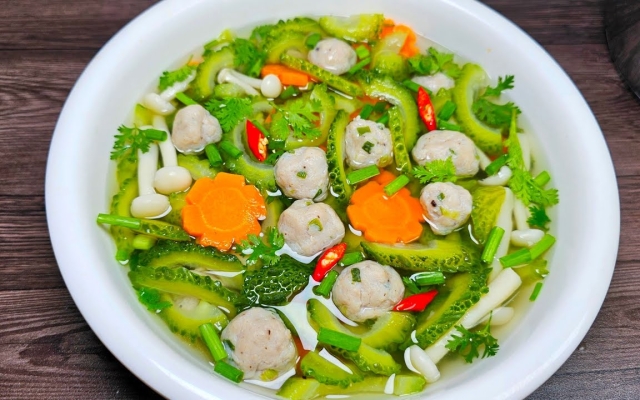 Canh Khổ Qua Nấu Chả Cá Măng