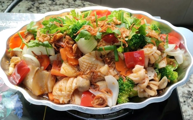 Mực Gai Xào Sa Tế