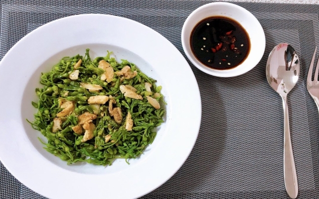 Thiên Lý Xào Tỏi